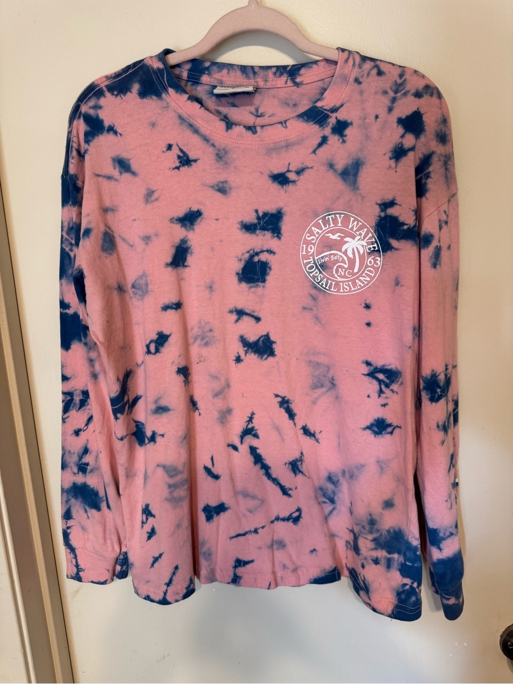 Salty Wave Long Sleeve Tie Dye Graphic Tee. Coastal, Resort Wear, Beach, Surf